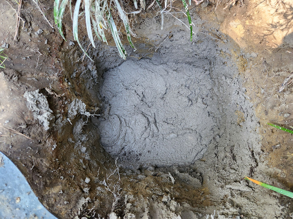 Tank after being filled with excavatable flowable fill cement slurry Tank after being filled with excavatable flowable fill cement slurry